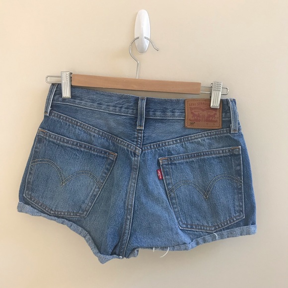 Levi’s Denim Shorts✨ - Picture 3 of 5